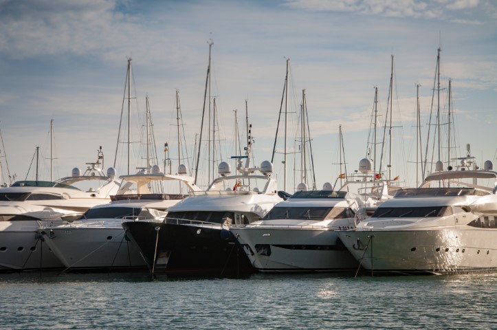 Why Use A Yacht Charter Broker?